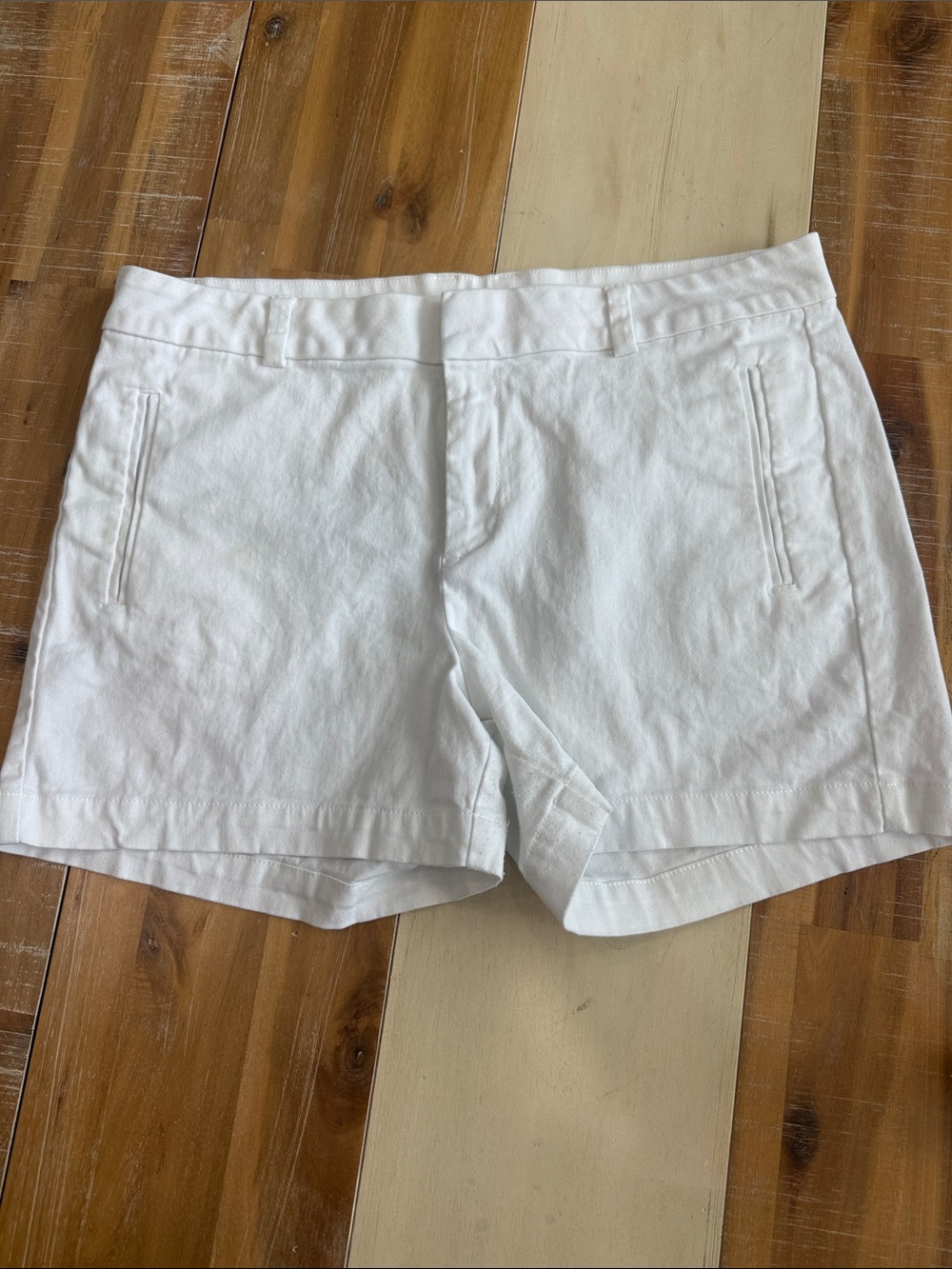 a.n.a White Women's Cotton Cargo Shorts

(B2)